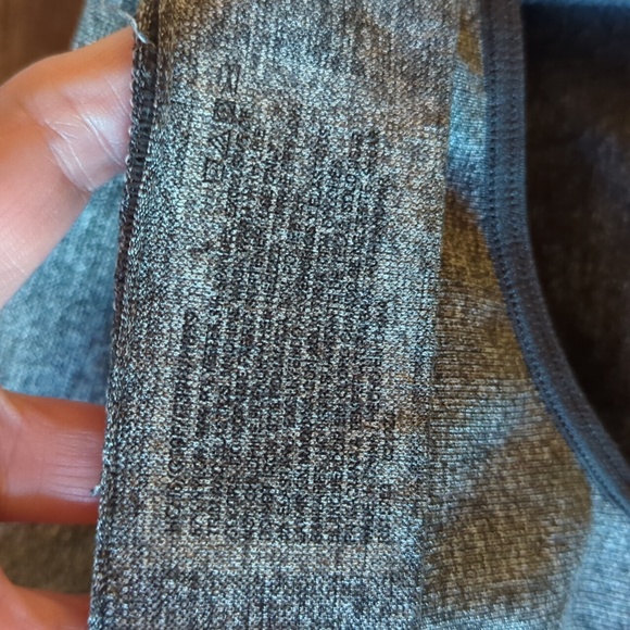 Pair of Hanes Cozy Racerback Sports/T-shirt Bras. Sz L - Picture 6 of 7